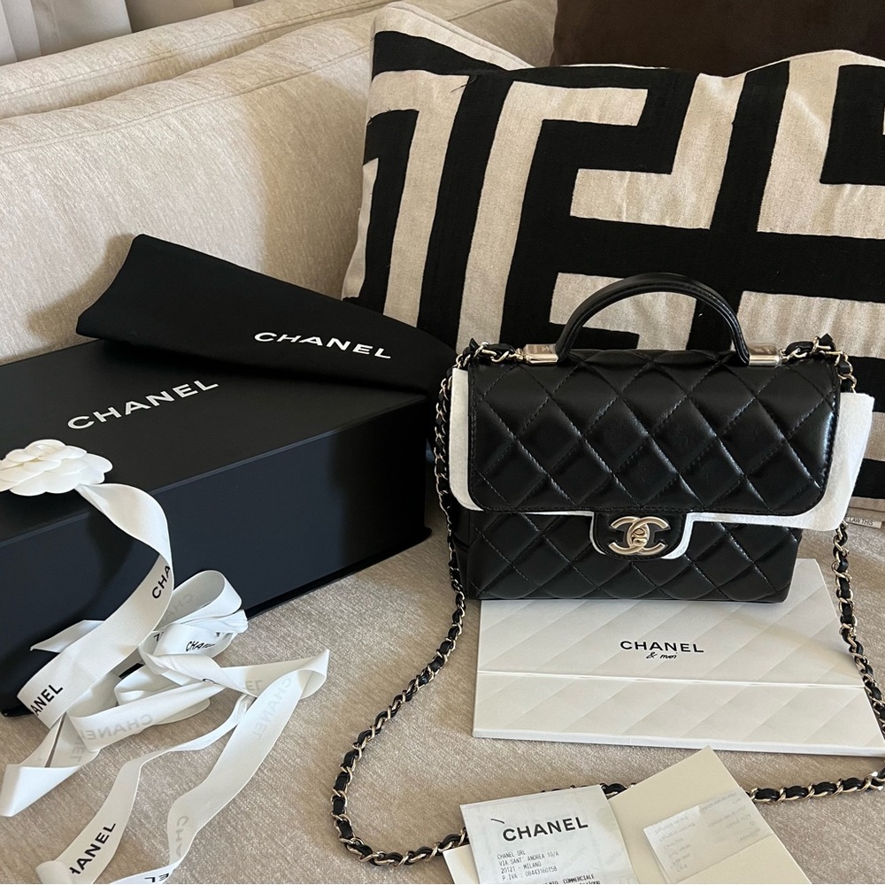 ❗️SOLD❗️Chanel Small Flap Top Handle - New Release 24/25 GIFTABLE - Picture 8 of 17